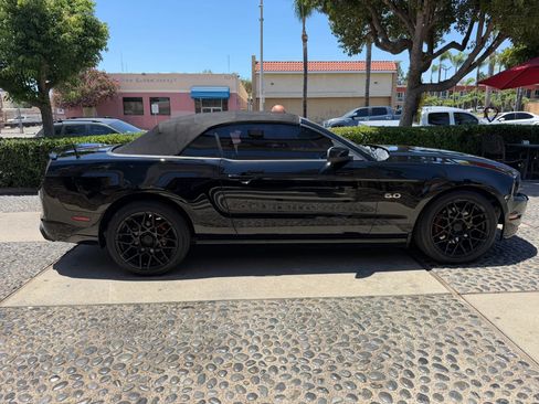 Used 2014 Ford Mustang GT Premium w/ Electronics Package RWD image 5
