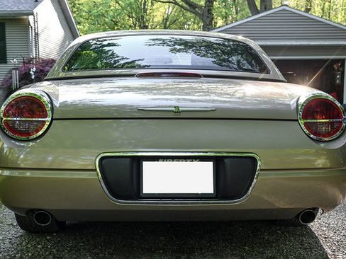 Used 2005 Ford Thunderbird RWD image 7