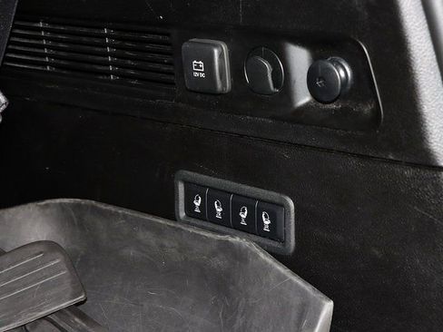 Used 2024 Jeep Wagoneer Series III AWD/4WD image 30