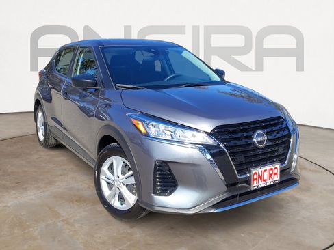 Certified 2025 Nissan Kicks Play S image 4