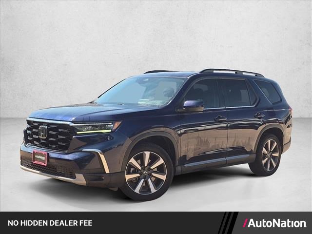 Used 2024 Honda Pilot Touring image 1