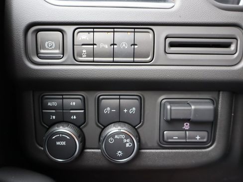 Used 2023 Chevrolet Suburban LS w/ Max Trailering Package image 10