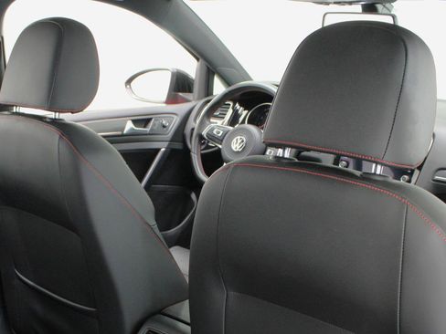 Used 2021 Volkswagen GTI SE FWD image 41