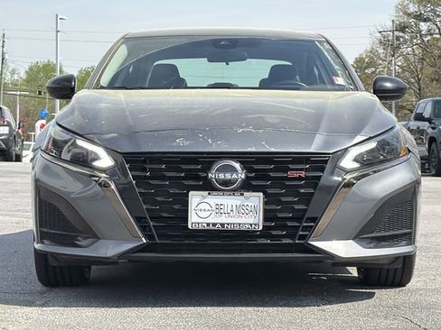 Used 2024 Nissan Altima 2.5 SR FWD image 3