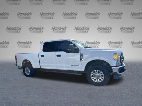Used 2017 Ford F250 XLT AWD/4WD image 9