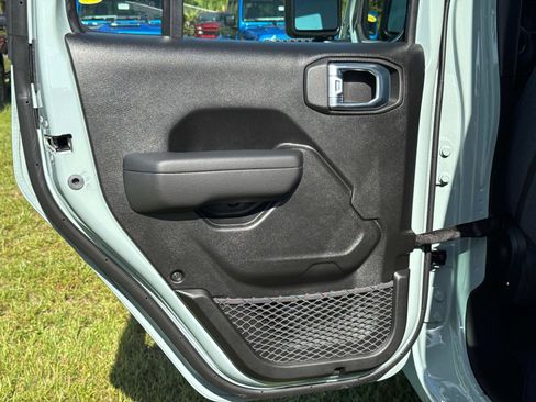 Used 2026 Jeep Wrangler Unlimited Sport AWD/4WD image 11