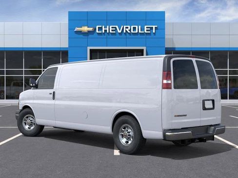 New 2026 Chevrolet Express 3500 Extended RWD image 3