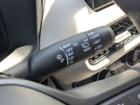 New 2026 Honda HR-V LX image 25