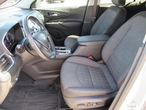 Used 2022 Chevrolet Equinox LT FWD image 15