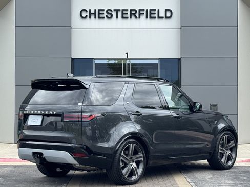 New 2026 Land Rover Discovery Limited Edition AWD/4WD image 2