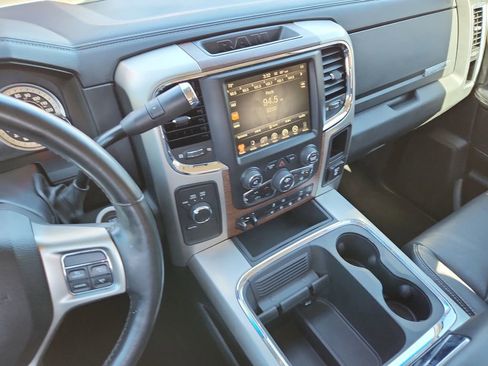 Used 2016 RAM 2500 Laramie image 11