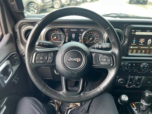 Used 2022 Jeep Wrangler Unlimited Sport image 16