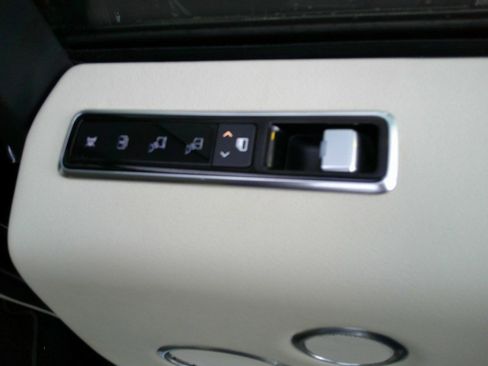 Used 2018 Land Rover Range Rover HSE AWD/4WD image 36