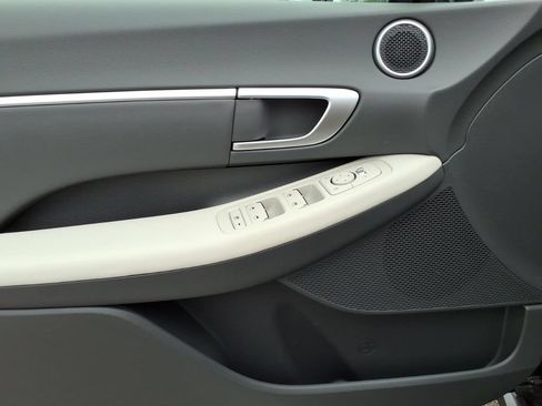 Used 2026 Hyundai Sonata SEL FWD image 13