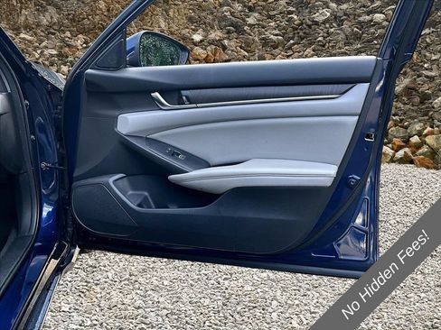 Used 2019 Honda Accord EX image 18