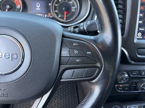 Used 2021 Jeep Cherokee Trailhawk AWD/4WD image 26