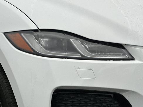 New 2025 Jaguar F-PACE R-Dynamic S image 12