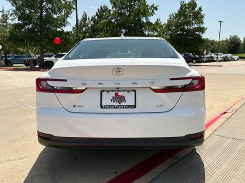 Used 2025 Toyota Camry LE FWD image 7