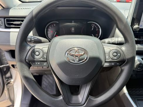 Used 2025 Toyota RAV4 XLE w/ Convenience Package FWD image 15