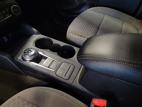Used 2021 Ford Escape SE FWD image 26