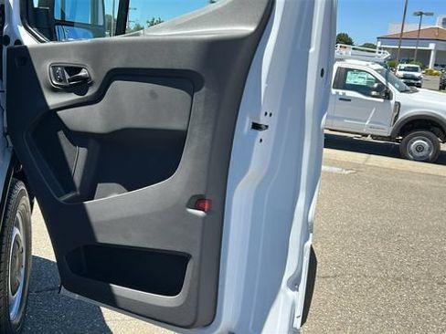 New 2026 Ford Transit 250 148 Medium Roof RWD image 10