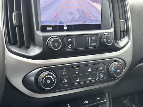 Used 2019 Chevrolet Colorado LT w/ LT Convenience Package AWD/4WD image 24