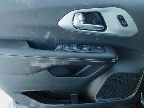 New 2026 Chrysler Pacifica Limited w/ S Appearance Package image 25