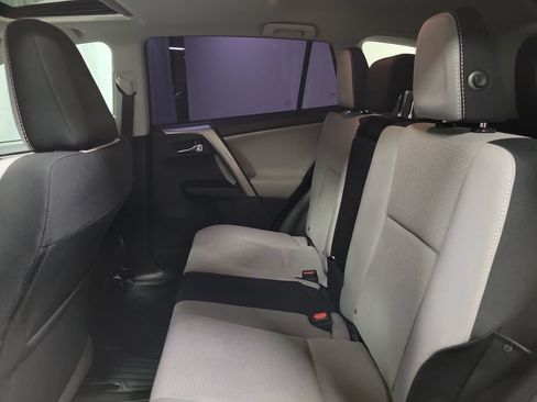 Used 2018 Toyota RAV4 XLE FWD image 20