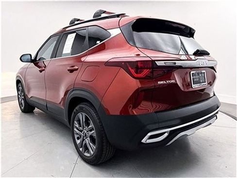 Used 2023 Kia Seltos S w/ Navigation Package image 17