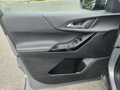 Used 2025 Chevrolet Equinox LT image 9