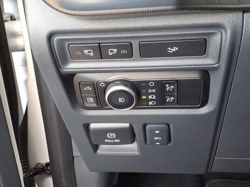 Used 2024 Ford F150 Lariat w/ Equipment Group 502A High AWD/4WD image 35