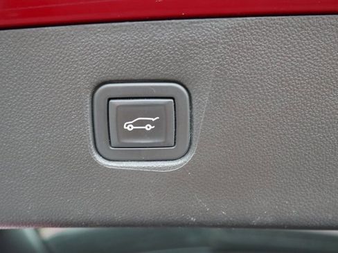 Used 2022 Chevrolet Blazer LT w/ Sound & Technology Package image 11