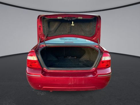 Used 2006 Ford Five Hundred SE FWD image 26