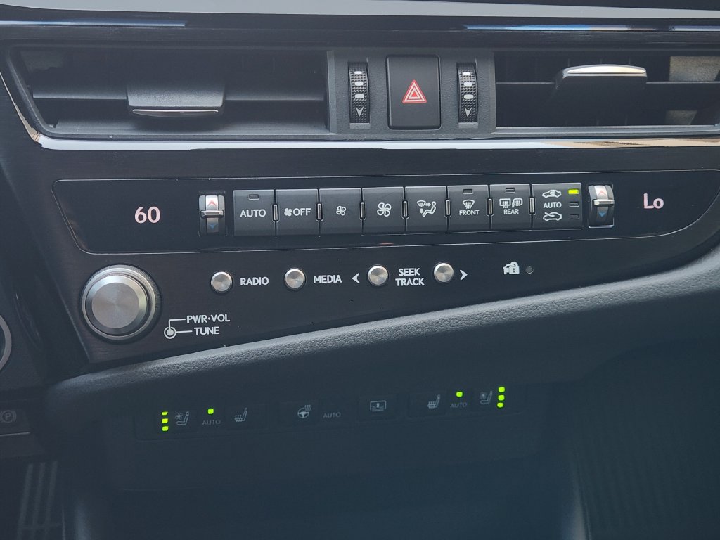 Certified 2024 Lexus ES 350 F Sport w/ Accessory Package (Z2) FWD image 18