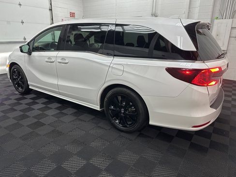 Used 2024 Honda Odyssey Sport image 6
