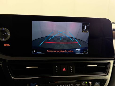 Used 2024 Lexus ES 350 w/ Technology Package image 27