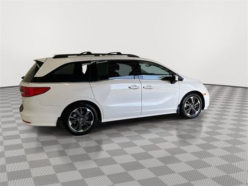 Used 2023 Honda Odyssey Elite image 11