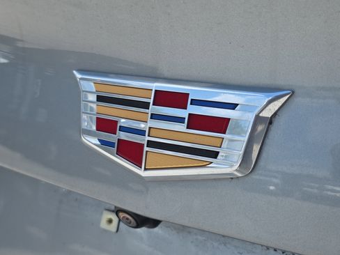 Used 2023 Cadillac XT4 Sport w/ Driver Assist Package FWD image 9