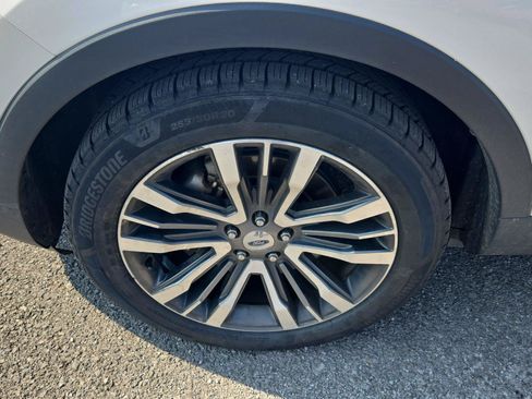 Used 2016 Ford Explorer Platinum AWD/4WD image 12