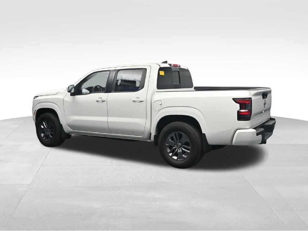 Used 2025 Nissan Frontier SV w/ SV Convenience Package RWD image 3