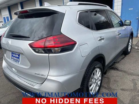Used 2018 Nissan Rogue SV w/ Premium Package image 3