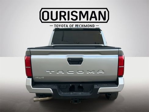 Certified 2025 Toyota Tacoma SR5 image 4