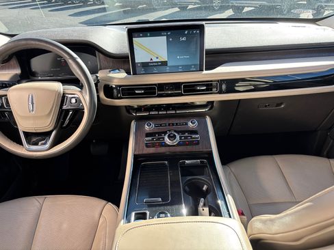Certified 2022 Lincoln Aviator Reserve w/ Equipment Group 201A image 31