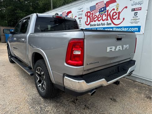 Used 2025 RAM 1500 Laramie AWD/4WD image 8