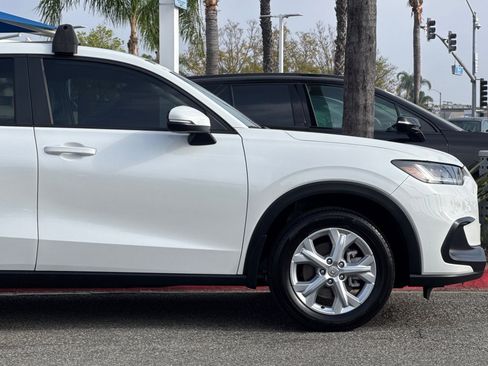 Certified 2023 Honda HR-V LX image 34