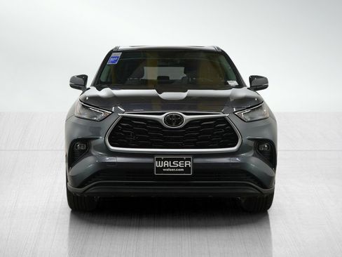 Used 2023 Toyota Highlander XLE image 10