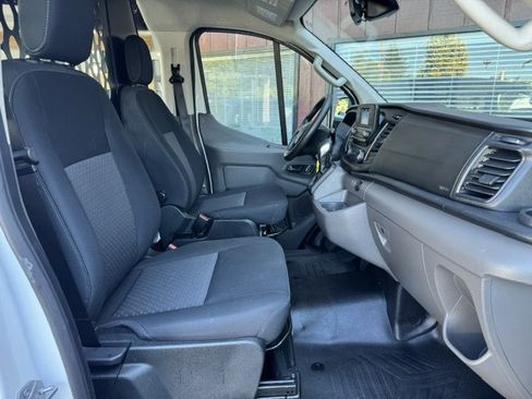 Used 2025 Ford Transit 250 Low Roof w/ Exterior Upgrade Package RWD image 18