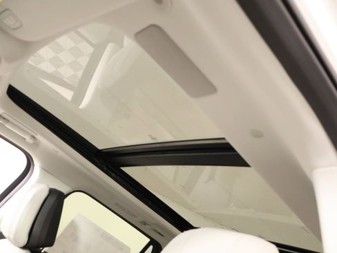 New 2026 Lincoln Navigator L Reserve AWD/4WD image 16