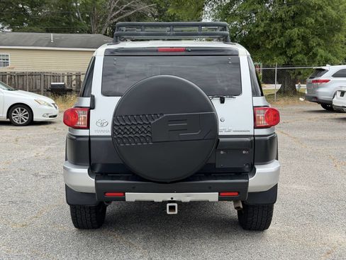 Used 2007 Toyota FJ Cruiser 4WD image 7