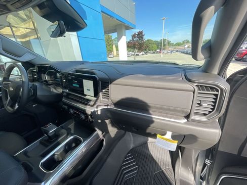 Used 2026 Chevrolet Silverado 1500 LTZ w/ LTZ Premium Package AWD/4WD image 28